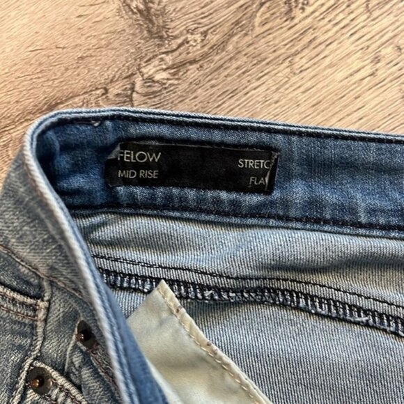 Buffalo Felow Mid rise Flare Jeans 31 Blue Wash Stretch Boho Western Retro - Picture 3 of 5